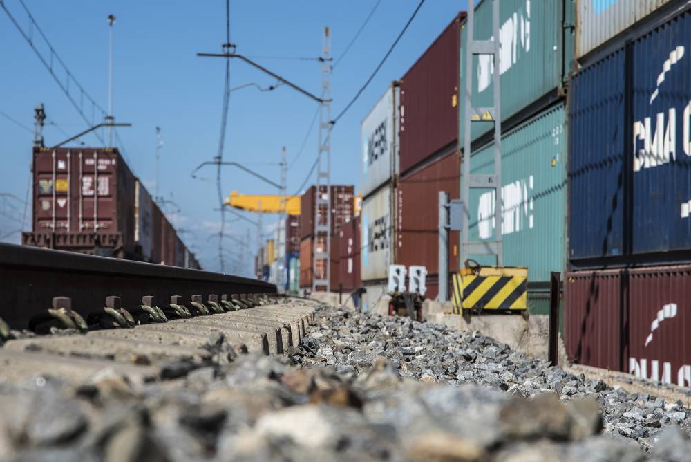 Conterail, operador del Puerto Seco de Coslada en Madrid, ha renovado sus certificaciones ISO 9001:2015, 14001:2015 y 45001:2018